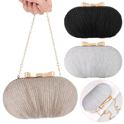 Pochette de soirée Noor — détail de la finition strass