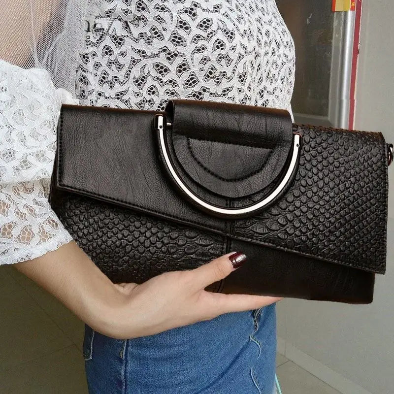 Sac porté épaule Safiya en simili cuir PU noir — vue de côté